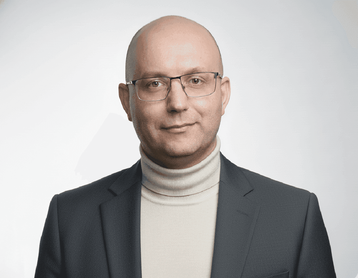 Дмитрий Гуреев